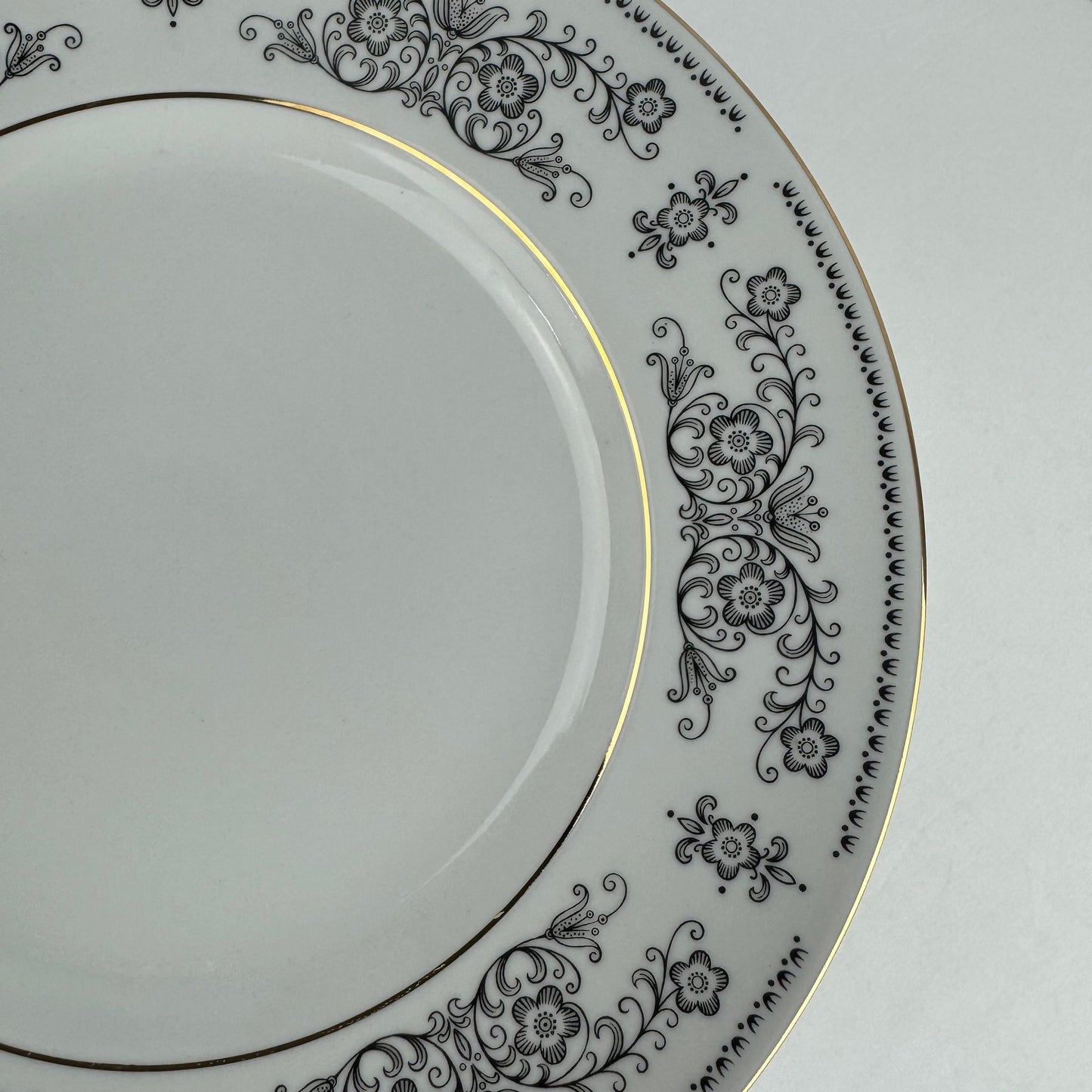 Vintage Henneberg Porzellan 1777 White Black Floral Dinner Plates Set of 6