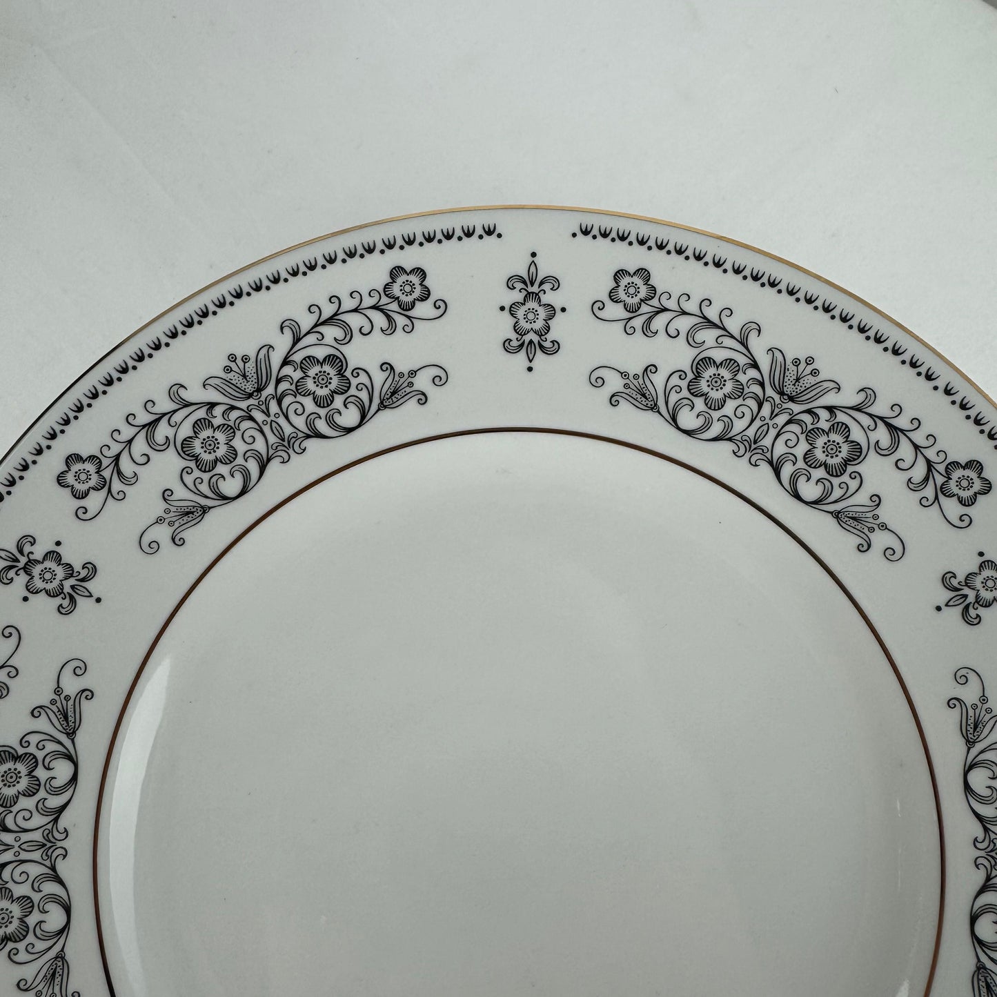 Vintage Henneberg Porzellan 1777 White Black Floral Dinner Plates Set of 6