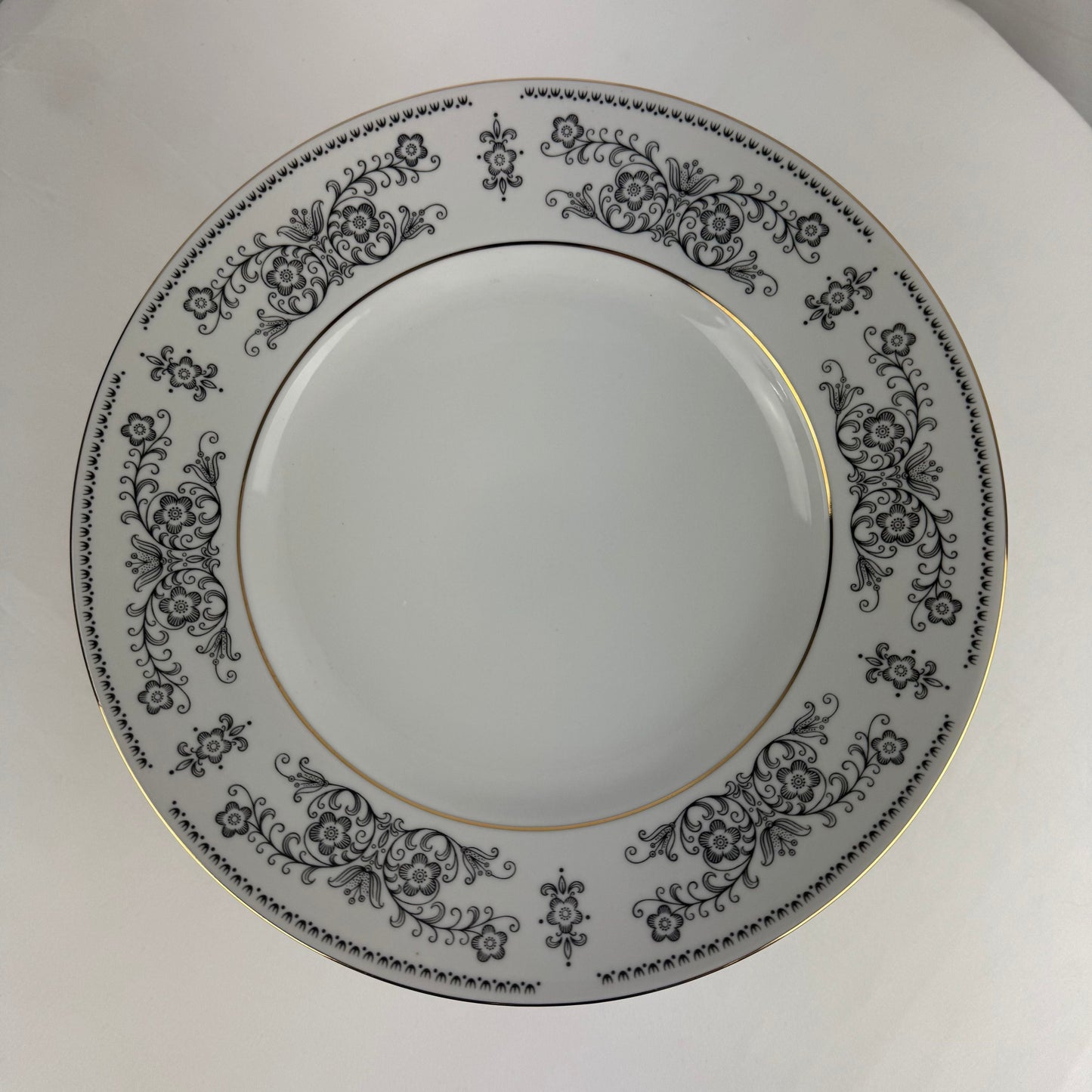 Vintage Henneberg Porzellan 1777 White Black Floral Dinner Plates Set of 6