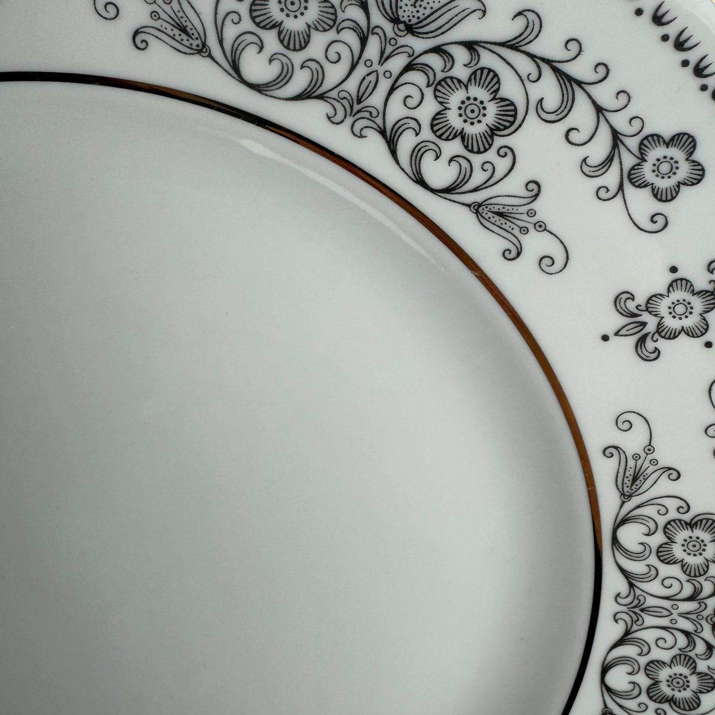 Vintage Henneberg Porzellan 1777 White Black Floral Dinner Plates Set of 6